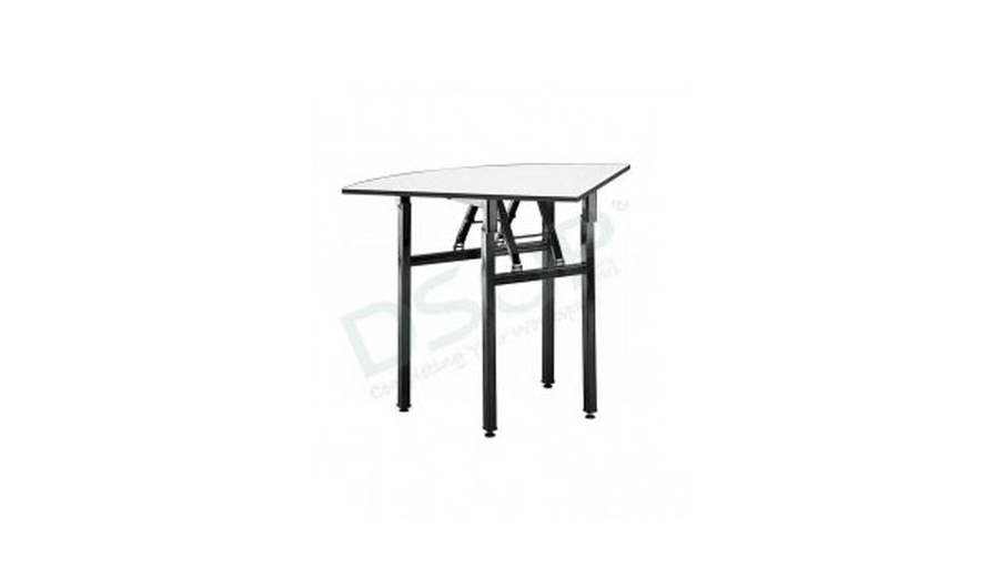 Corner Banquet Table